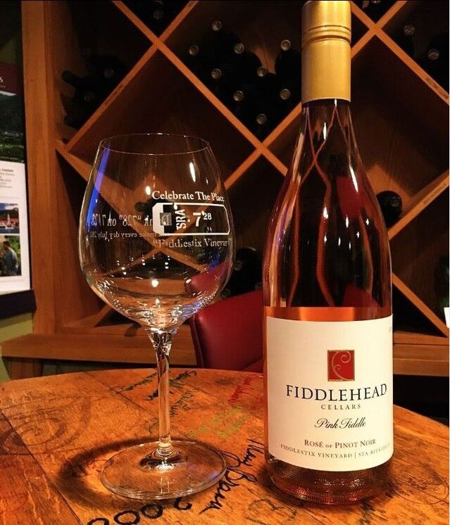 @fiddleheadcellars has been producing exceptional Pinot Noir & Sauvignon Blanc in the Sta. Rita Hills for over 20 years! Vintner Kathy Joseph is passionate about making exceptional wines at Fiddlehead where winemaking is described as "Admiration for tradition and Old World style married with New World sensibilities."

Learn more about Fiddlehead and visit their tasting room in the Lompoc Wine Ghetto by appointment!

📷 @fiddleheadcellars

#explorelompoc #centralcoastwines #wineexperience #americanwines #wineyards #lovewine #cawine #visitcali #caliwine #wineadventure #wineghetto #sommelierlifestyle #winesgram #californiawine #socalwine #winetasting #winetaste #californiawinecountny #winecountryliving #somms #wineloversclub #drinkwine #winemaking #vineyrds #vineyardviews #californiatrip #travelcalifornia