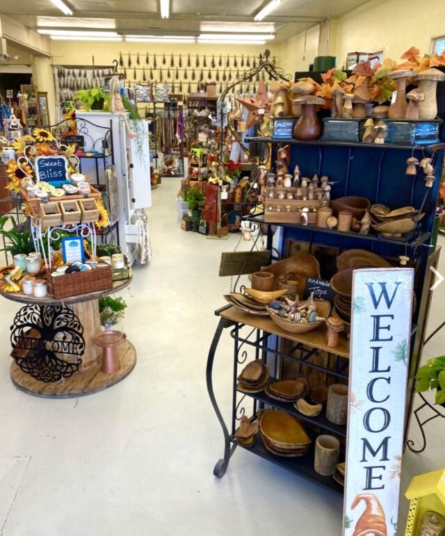 Do you love shopping and one-of-a-kind finds? If you've answered yes, then you'll love @thegardenshoppelompoc located in Old Town Lompoc. The Garden Shoppe specializes in hand made and locally handcrafted soaps, candles, fabric goods, garden decor and much much more! Enjoy the whimsical feeling as you step inside their new, larger location. Find a unique gift for yourself or for a loved one, as you're sure to leave with something special. 
 
📍 122 West Ocean Ave, Lompoc, CA 93436 
 
See link in bio for store hours ⬆️