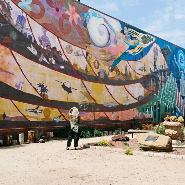 History buffs and art aficionados, start planning your trip to Lompoc. The city is home to over 30 murals depicting aspects of the town’s history, from the age of dinosaurs and beyond! Here are 8 of our favorite murals to explore when you get here. We’ve even got a mural map to help you plan your journey.

Link in bio 🎨 

#mural #murals #bigart #centralcoast #lompoc #explorelompoc