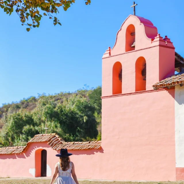 Architectural eye candy, anyone? 😍 

Whether journeying through the historic halls of @lapurismamission, exploring the 25 miles of hiking trails or learning about California's mission era at the Visitor's Center, this iconic landmark offers a rare glimpse into the past.

Plan your visit 👉 link in bio

📸 @jazwanderlust
 #explorelompoc #lompoc